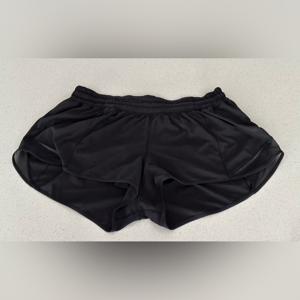 Lululemon: Women’s Hotty Hot Short II - Size 12